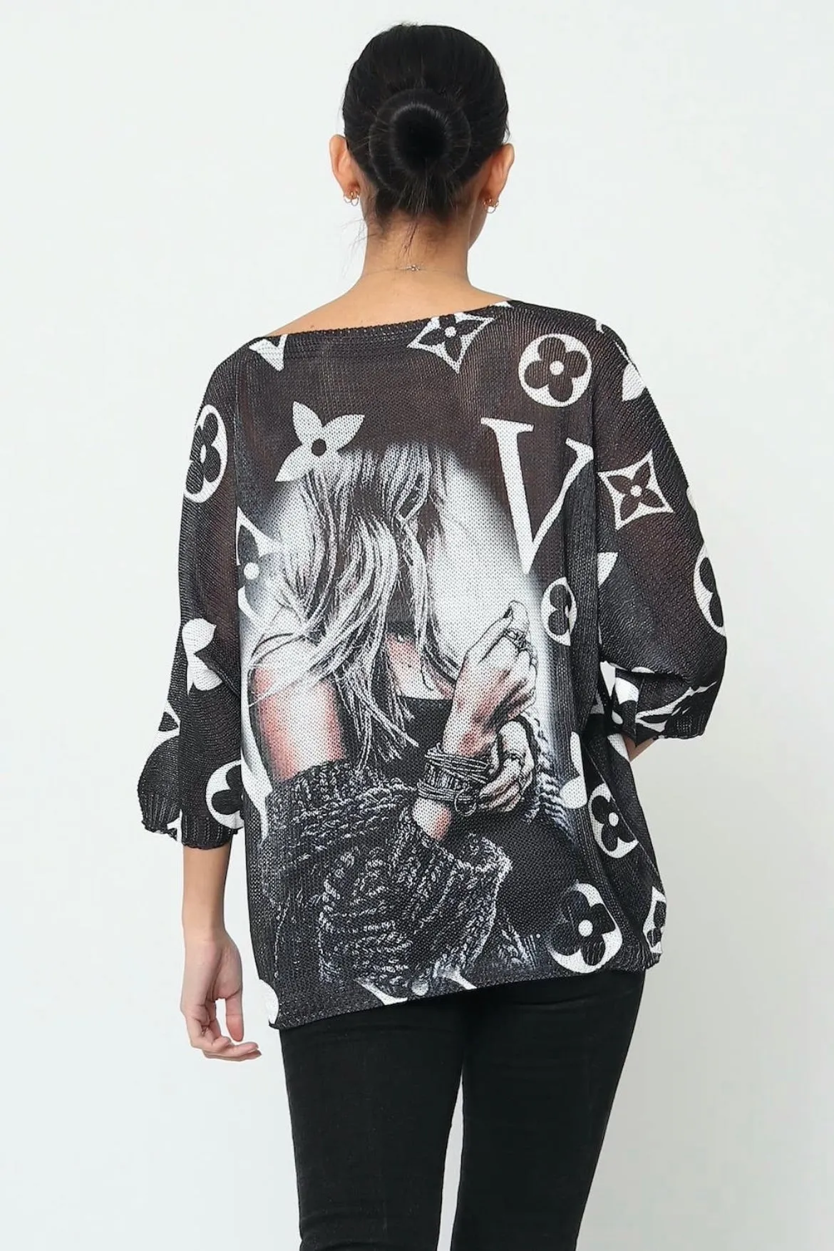 3/4 sleeve v-neck knitted sweater