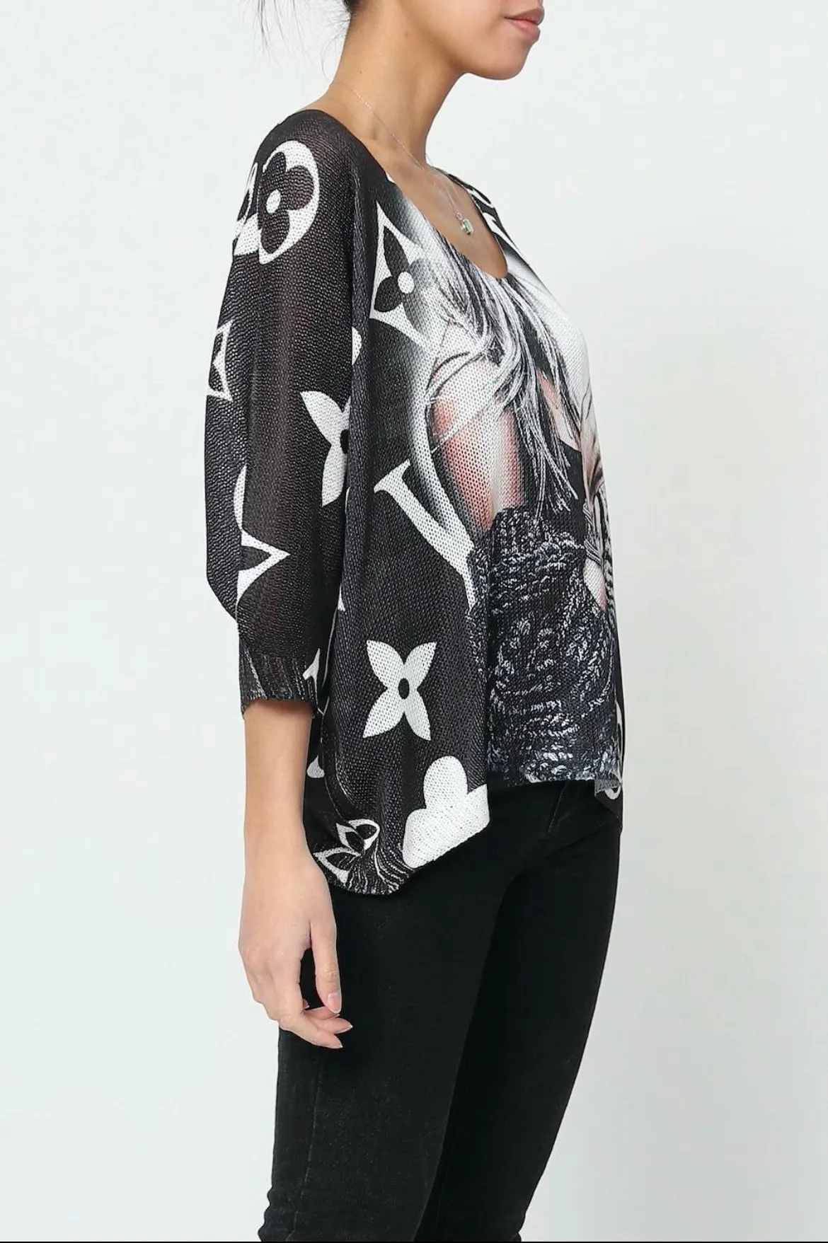 3/4 sleeve v-neck knitted sweater